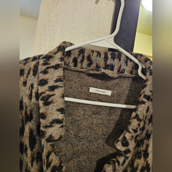 Maurices leopard print heavy cardigan - Picture 3 of 4
